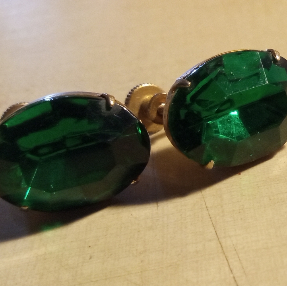Vibrant Green Earrings with Oval Gemstone and Gold Setting